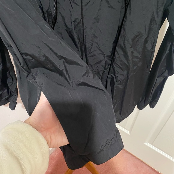 NWOT VS Pink Windbreaker - Picture 4 of 5